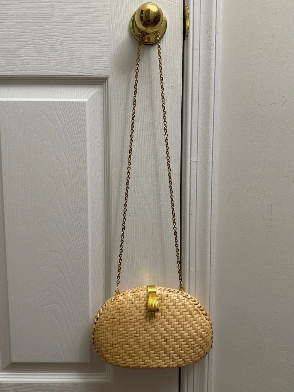 Vintage Vanessa Woven Straw Clutch with Gold Chain Strap Crossbody Purse